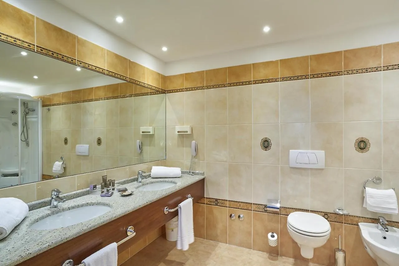 Meditur Hotel Bologna Оццано-делл'Эмилия 4*,  Италия